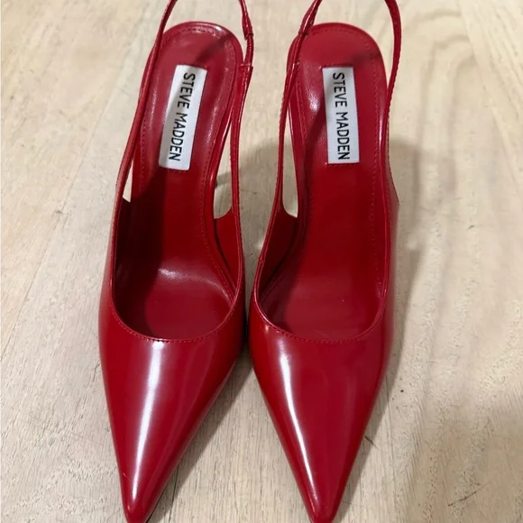 Steve Madden Reyes Red Heels - size 5 - Picture 4 of 10